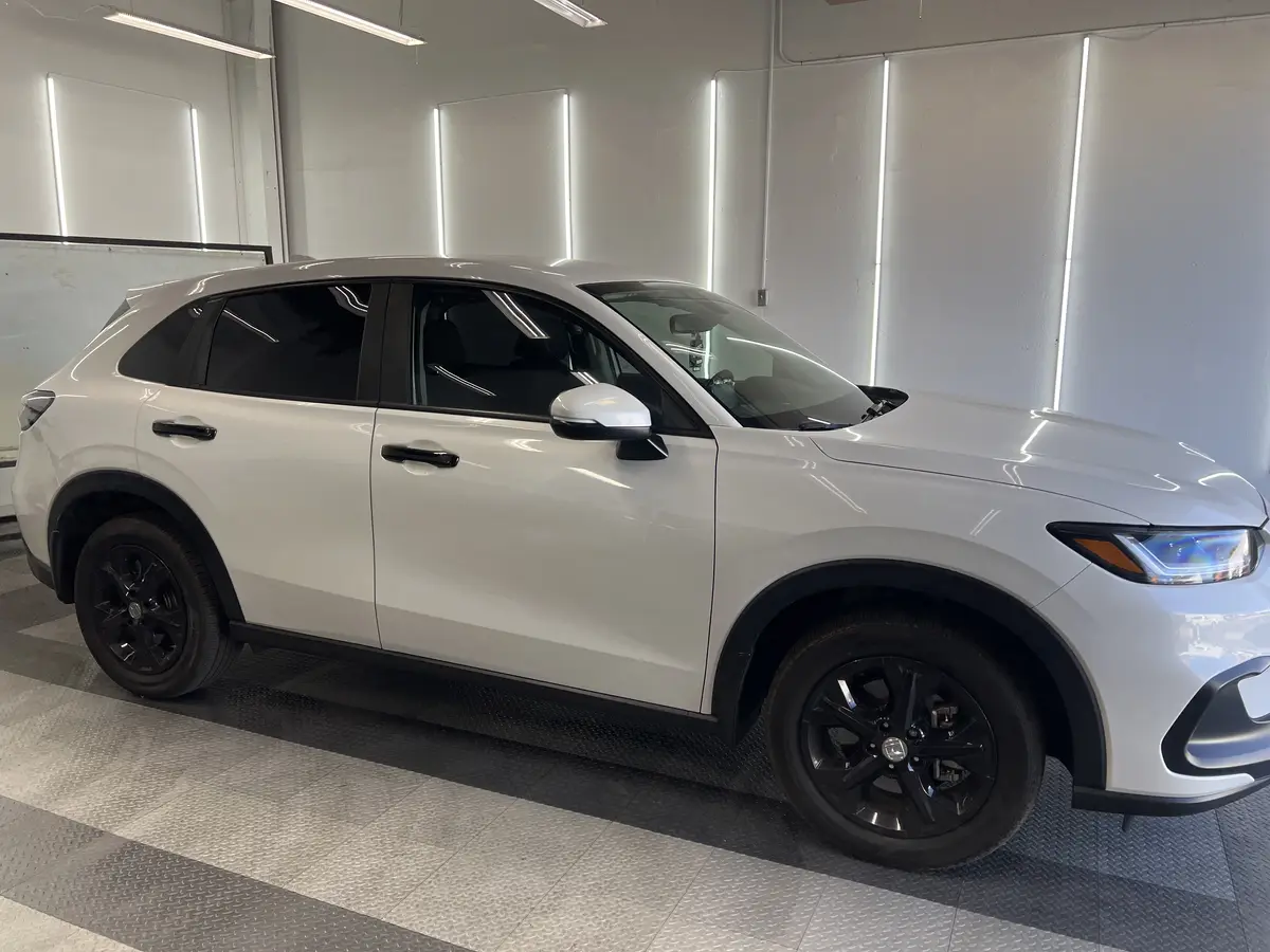 White Honda HR-V after Avery Dennison Encore Supreme ceramic window tint (view 2)