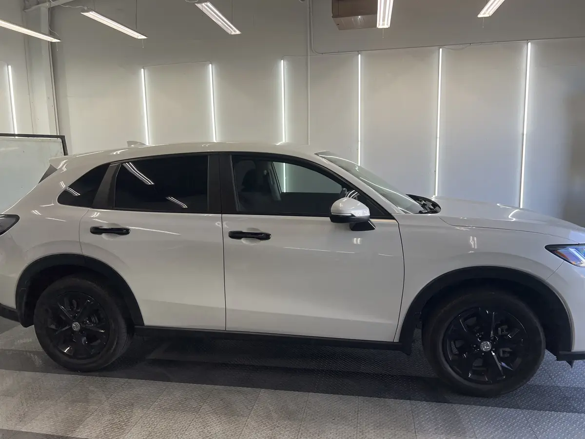White Honda HR-V after Avery Dennison Encore Supreme ceramic window tint (view 3)