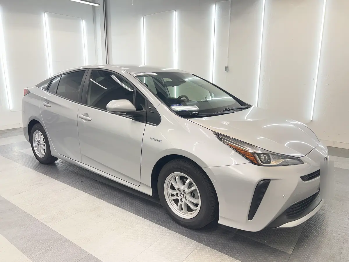 Silver Toyota Prius after Avery Dennison Encore Supreme ceramic window tint (view 1)