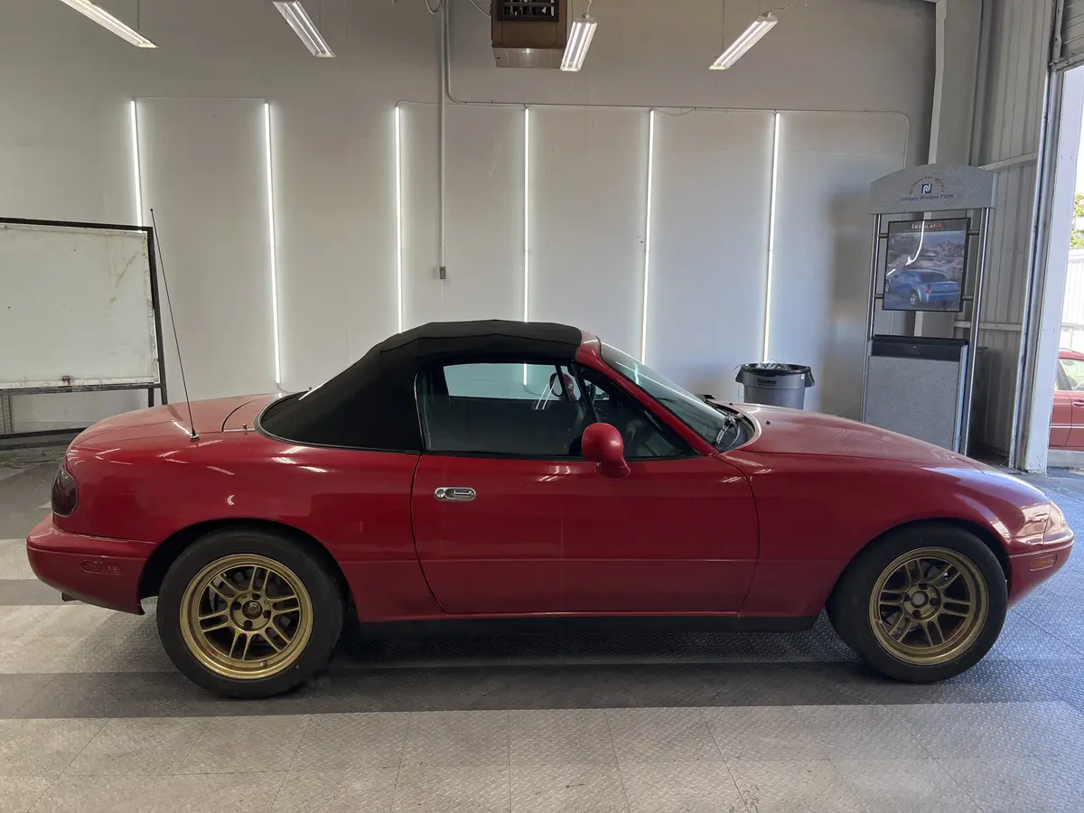 Red Mazda MX-5 Miata after Avery Dennison Encore Supreme IR ir ceramic window tint (view 2)
